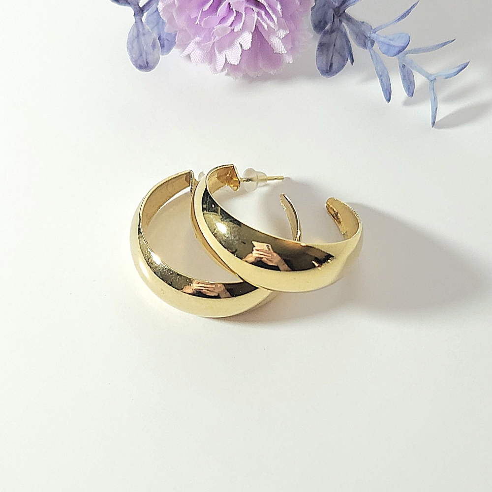 Vintage Gold Hoop Earrings - Picture 2 of 7